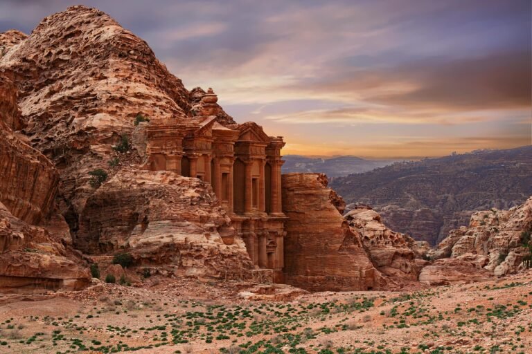 Best Travel Routes for Solo Travelers Around the World